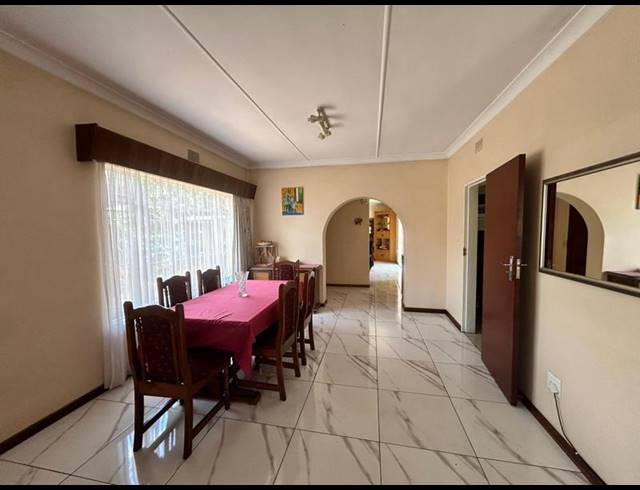 4 BEDROOM HOUSE FOR SALE IN SELCOURT